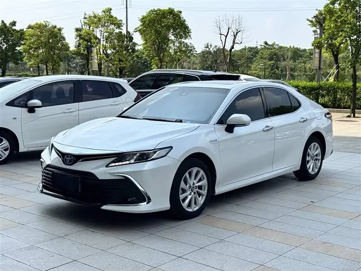 Toyota Camry 2023, арт. CN-3584549 — фото 1