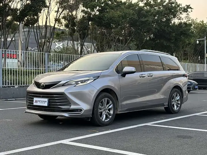 Toyota Sienna 2024, арт. CN-3586291 — фото 1