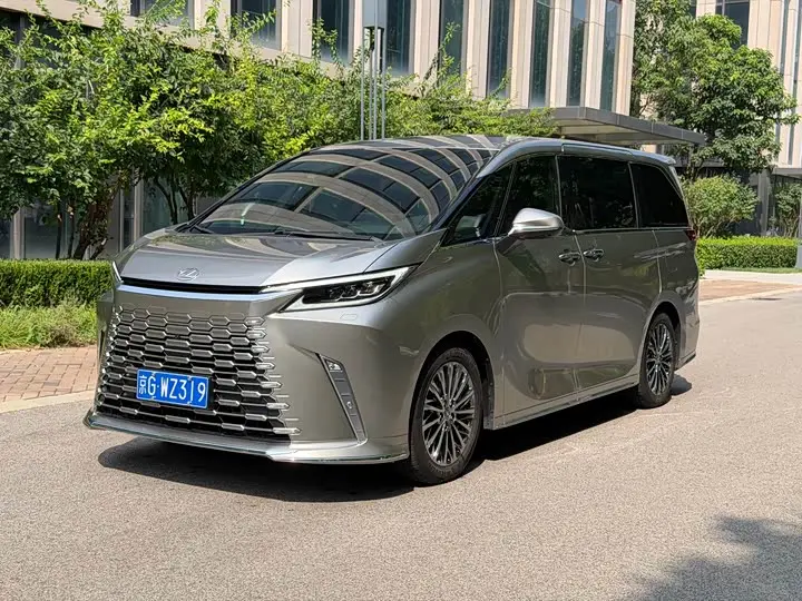 Lexus LM 2023, арт. CN-3586460 — фото 1
