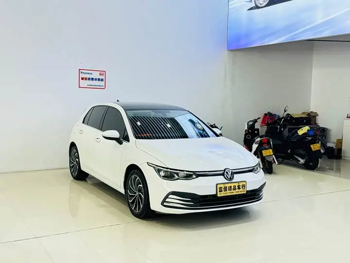 Volkswagen Golf 2021, арт. CN-3586600 — фото 1