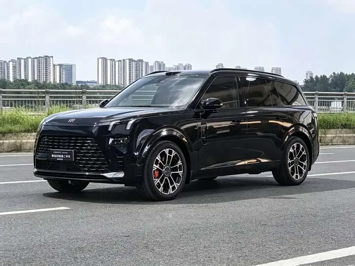 Lynk & Co 900 2025, фото из объявления