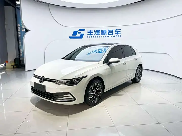 Volkswagen Golf 2021, арт. CN-3587456 — фото 1