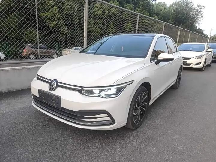 Volkswagen Golf 2023, арт. CN-3588500 — фото 1