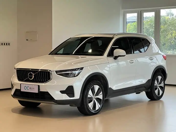 Volvo XC40 2024, арт. CN-3589824 — фото 1