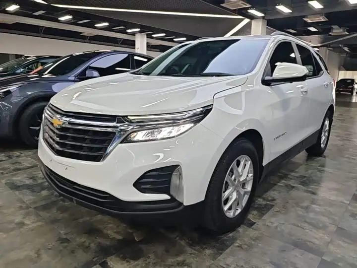 Chevrolet Equinox 2022, арт. CN-3591482 — фото 1