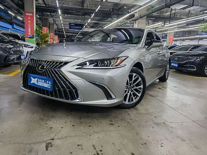 Lexus ES 2023, арт. CN-3591884 — фото 1