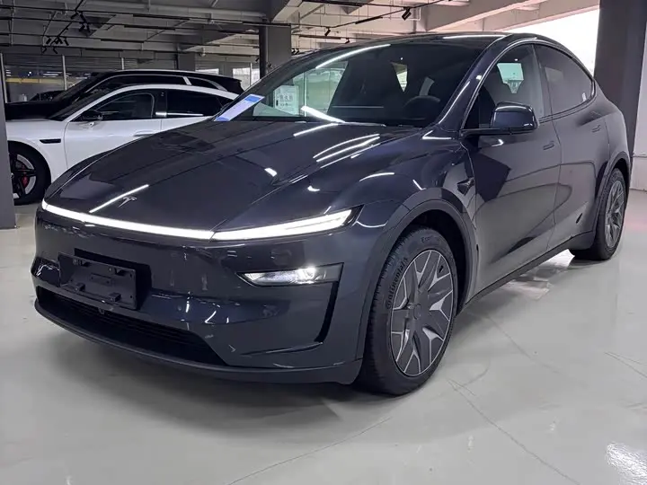 Tesla Model Y 2025, арт. CN-3591971 — фото 1