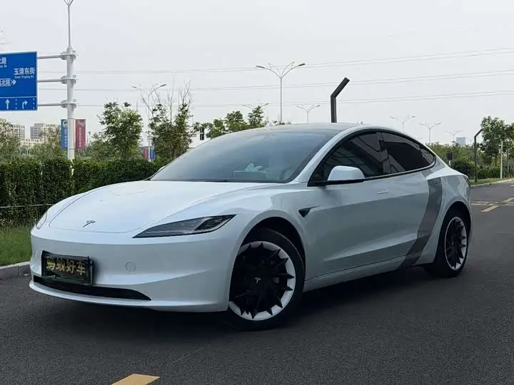 Tesla Model 3 2025, арт. CN-3592018 — фото 1