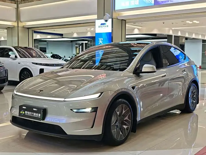 Tesla Model Y 2025, арт. CN-3592427 — фото 1