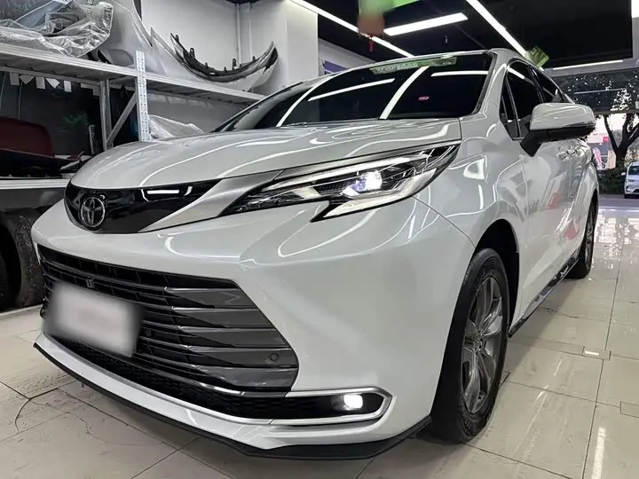 Toyota Sienna 2026, арт. CN-3593451 — фото 1