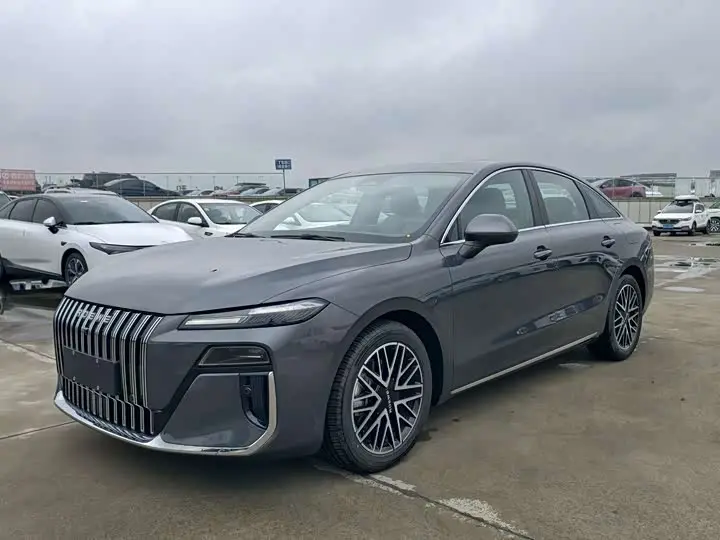 Roewe M7 DMH 2025, фото из объявления