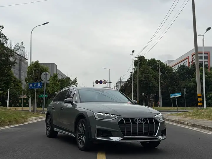 Audi A4 2022, арт. CN-3593877 — фото 1