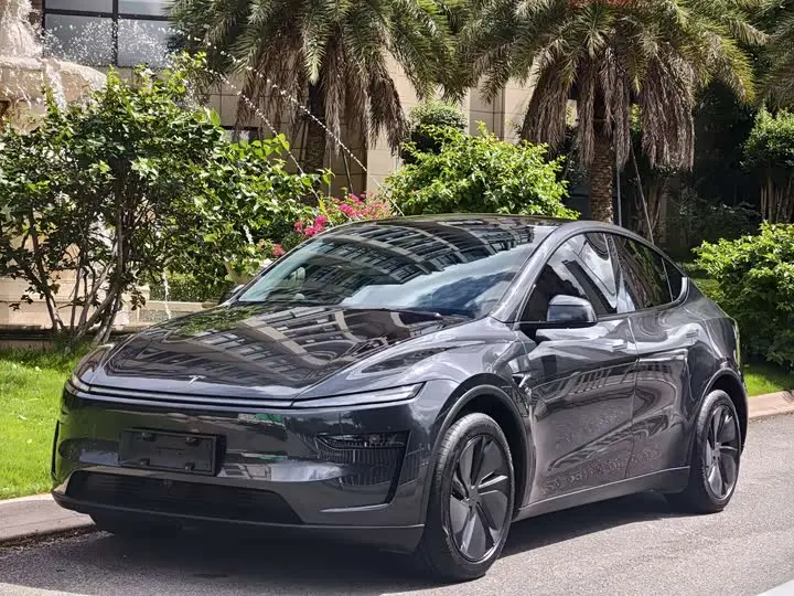 Tesla Model Y 2025, арт. CN-3594213 — фото 1
