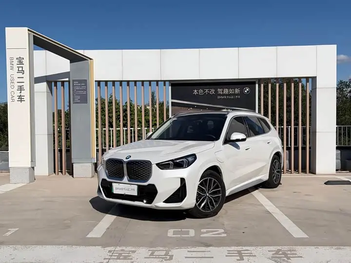 BMW iX1 2025, фото из объявления