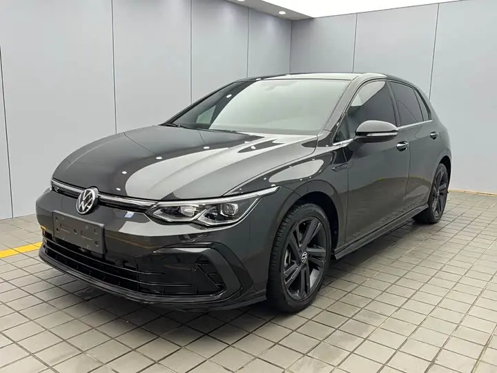 Volkswagen Golf 2023, арт. CN-3594430 — фото 1