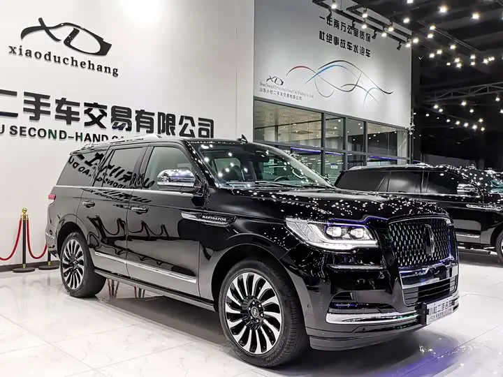 Lincoln Navigator 2024, арт. CN-3594882 — фото 1