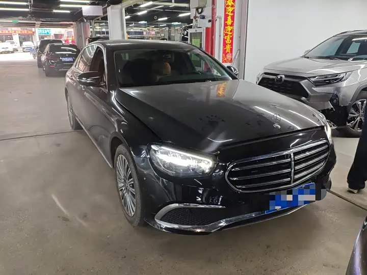 Mercedes-Benz E-Class 2023, арт. CN-3595236 — фото 1