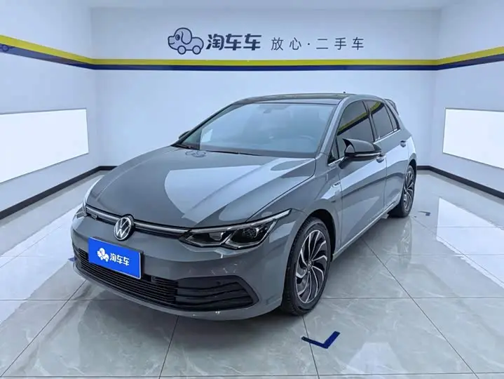 Volkswagen Golf 2023, арт. CN-3595423 — фото 1