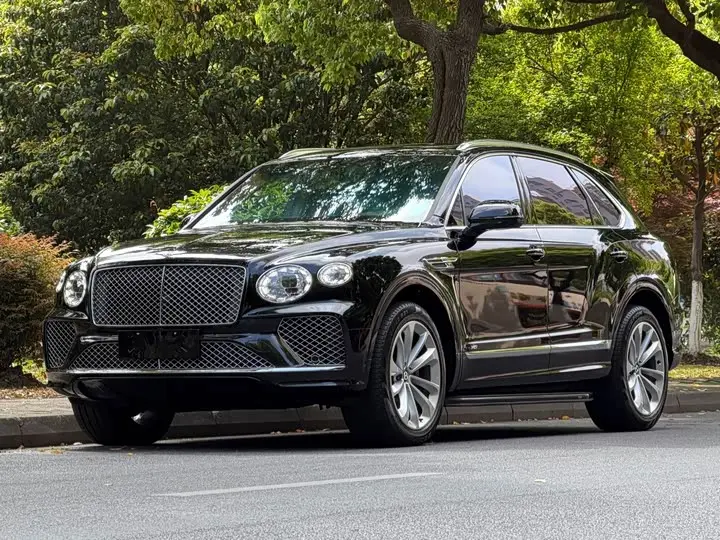 Bentley Bentayga 2021, арт. CN-3596072 — фото 1