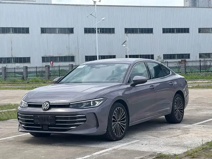 Volkswagen Passat 2025, арт. CN-3596450 — фото 1