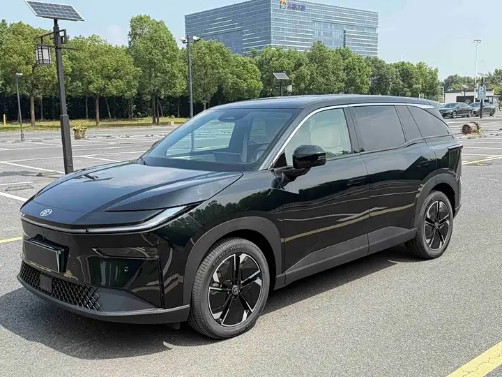 Toyota bZ3X 2026, фото из объявления