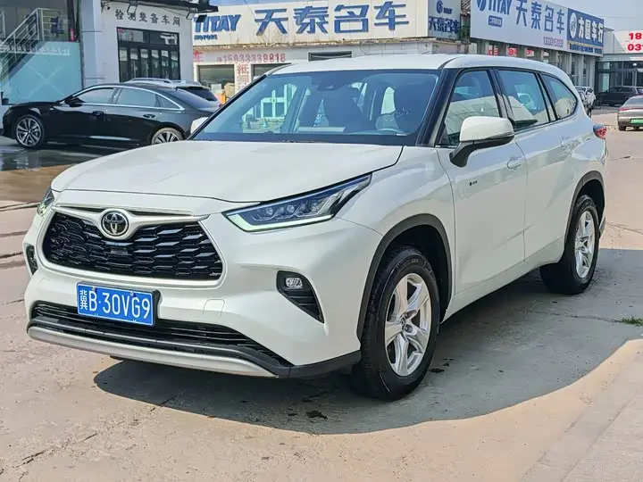 Toyota Highlander 2023, фото из объявления