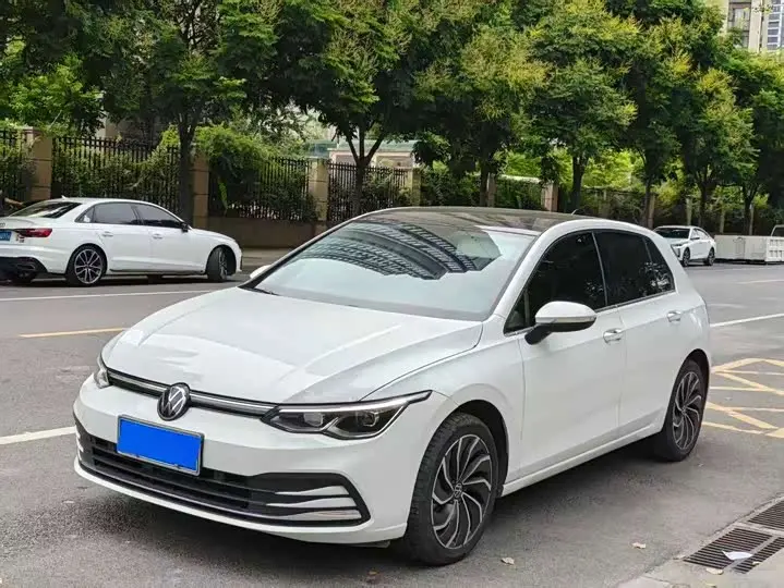 Volkswagen Golf 2021, арт. CN-3598669 — фото 1