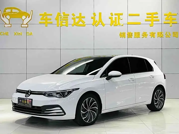 Volkswagen Golf 2023, арт. CN-3598705 — фото 1