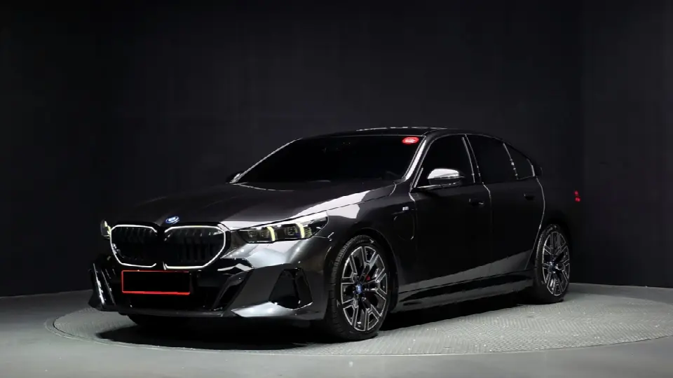 BMW 5 Series 2023, арт. KR-3606783 — фото 1