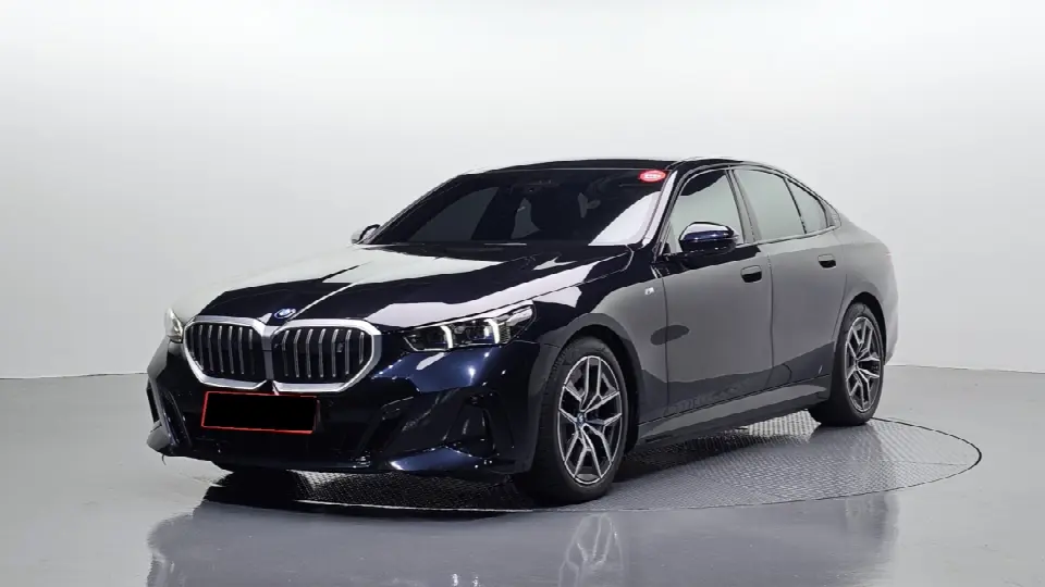 BMW i5 2023, фото из объявления