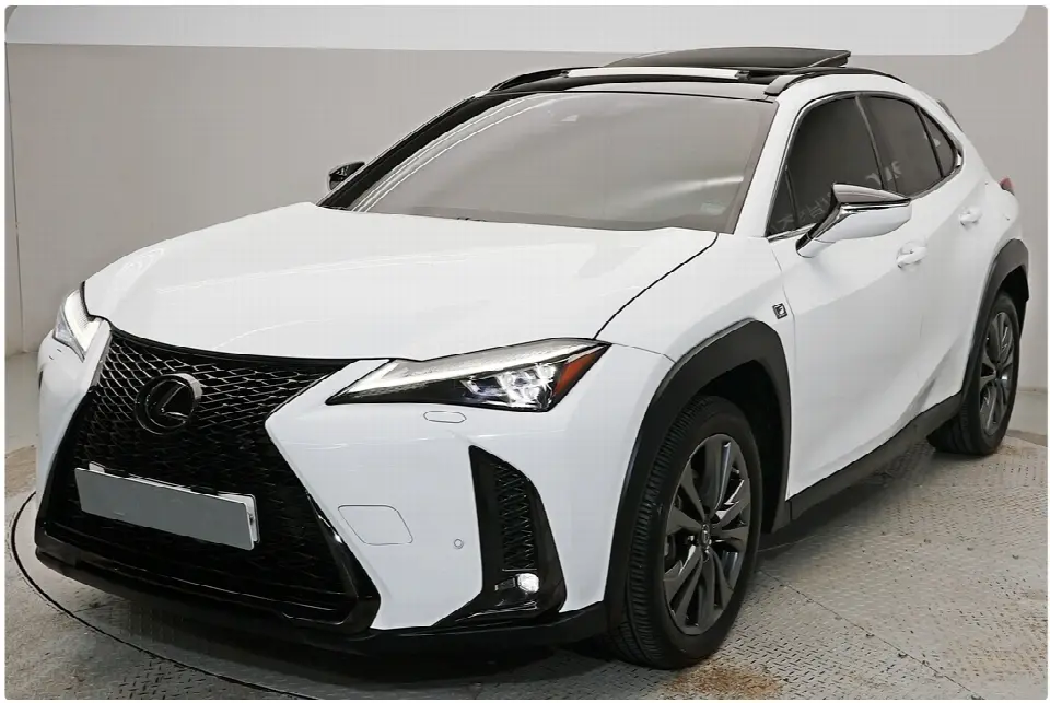 Lexus UX 2019, арт. KR-3611656 — фото 1