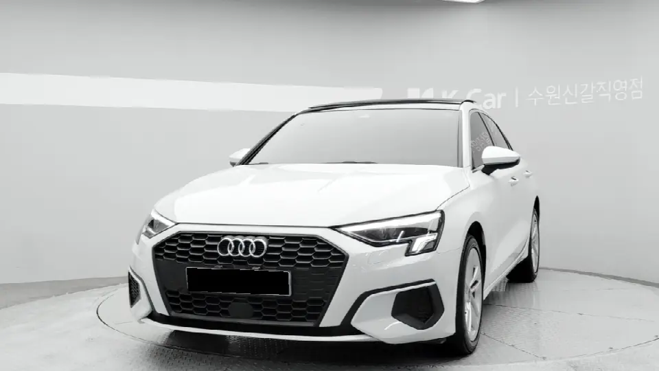 Audi A3 2022, фото из объявления
