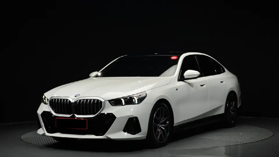 BMW 5 Series 2023, арт. KR-3611871 — фото 1