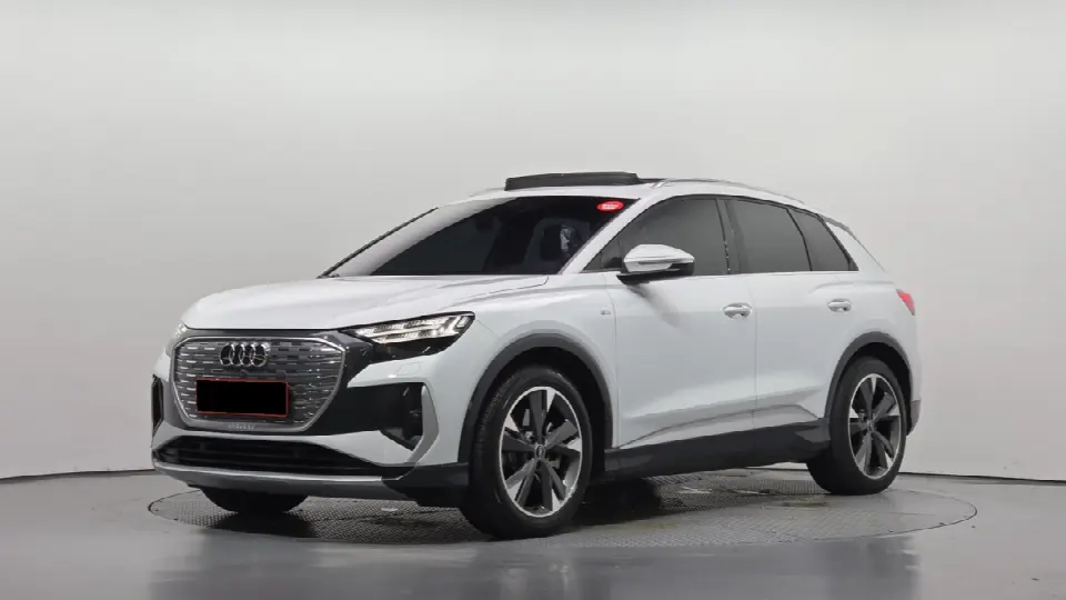 Audi Q4 e-tron 2022, фото из объявления