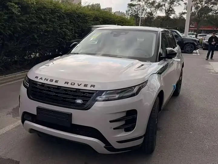Land Rover Range Rover Evoque L 2026, арт. CN-3614582 — фото 1