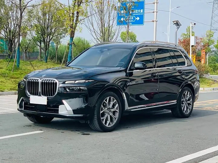 BMW X7 2023, арт. CN-3614710 — фото 1