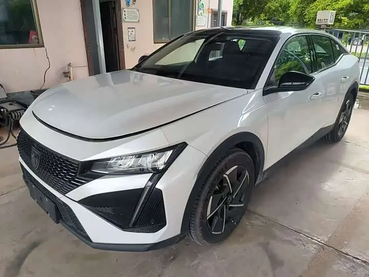 Peugeot 408X 2025, фото из объявления