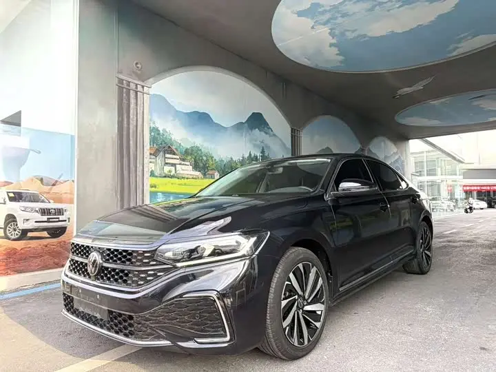 Volkswagen Passat 2023, арт. CN-3615721 — фото 1