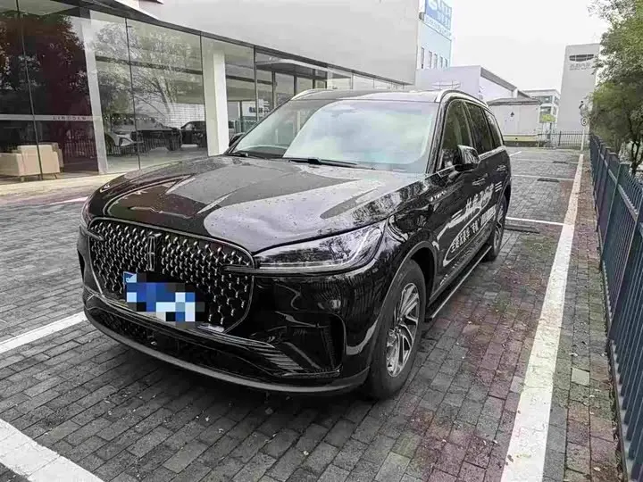Lincoln Aviator 2024, фото из объявления