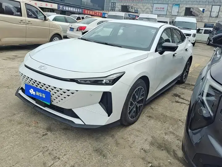 Changan UNI-V Hybrid 2024, арт. CN-3617614 — фото 1