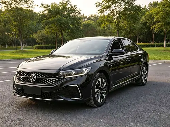 Volkswagen Passat 2023, арт. CN-3618306 — фото 1