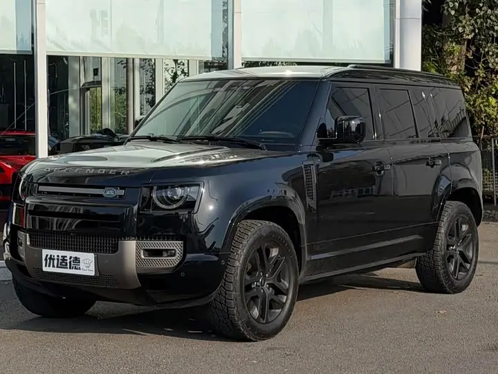 Land Rover Defender 2025, арт. CN-3620274 — фото 1