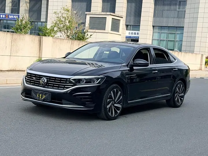 Volkswagen Passat 2024, арт. CN-3620669 — фото 1