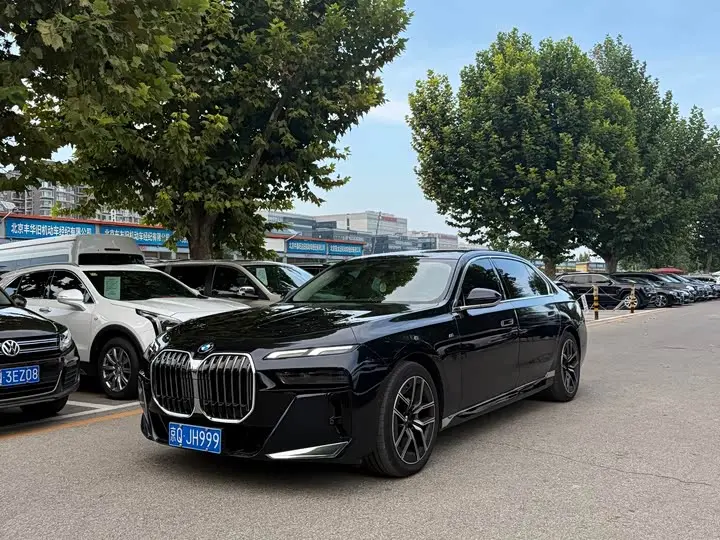 BMW 7 Series 2023, арт. CN-3620906 — фото 1