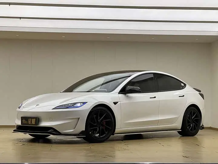 Tesla Model 3 2024, арт. CN-3622018 — фото 1