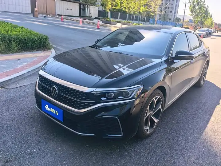 Volkswagen Passat 2023, арт. CN-3622210 — фото 1