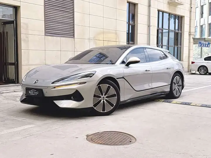 Denza Z9GT 2024, фото из объявления