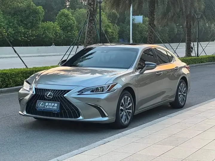 Lexus ES 2023, арт. CN-3622706 — фото 1