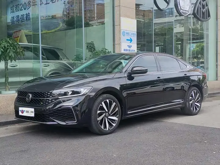 Volkswagen Passat 2023, арт. CN-3622735 — фото 1