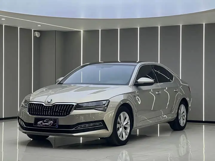 Skoda Superb 2021, фото из объявления